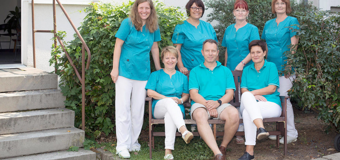 Header Team